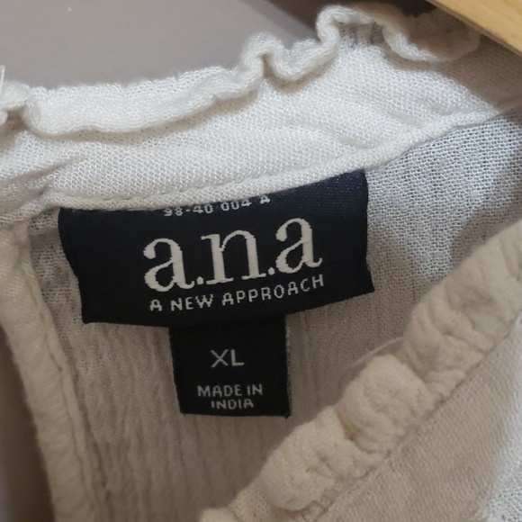 a.n.a, sleeveless top - Picture 3 of 6